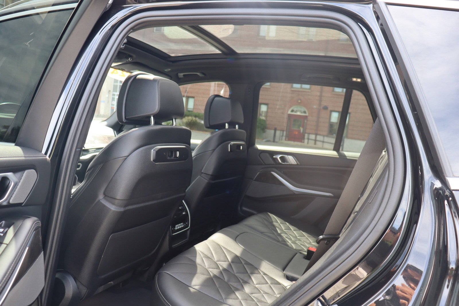 Used 2024 BMW X5 xDrive40i w/ Premium Package AWD/4WD image 13