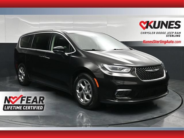 Certified 2024 Chrysler Pacifica Limited FWD image 1