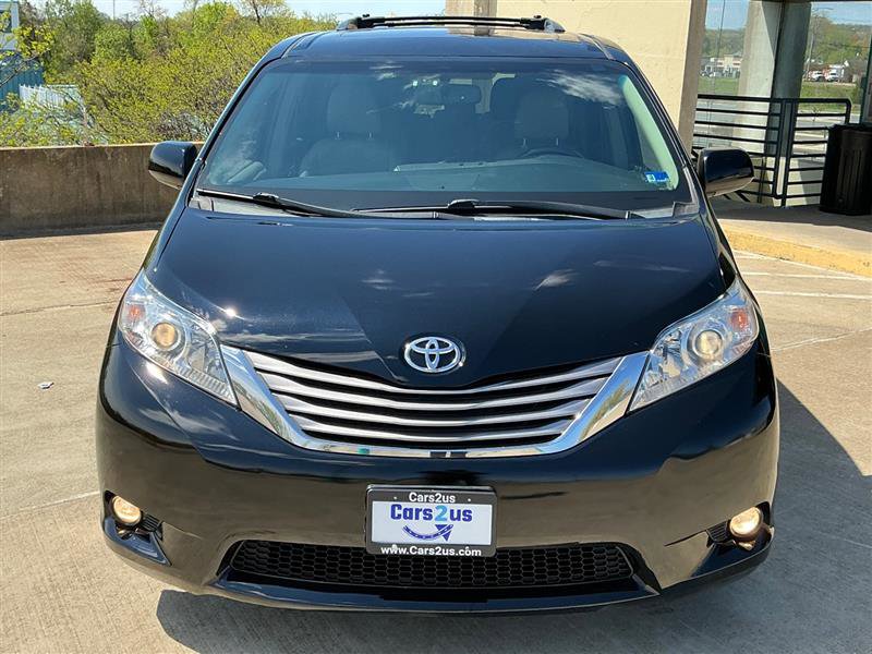 Used 2016 Toyota Sienna XLE w/ XLE Navigation Package image 13