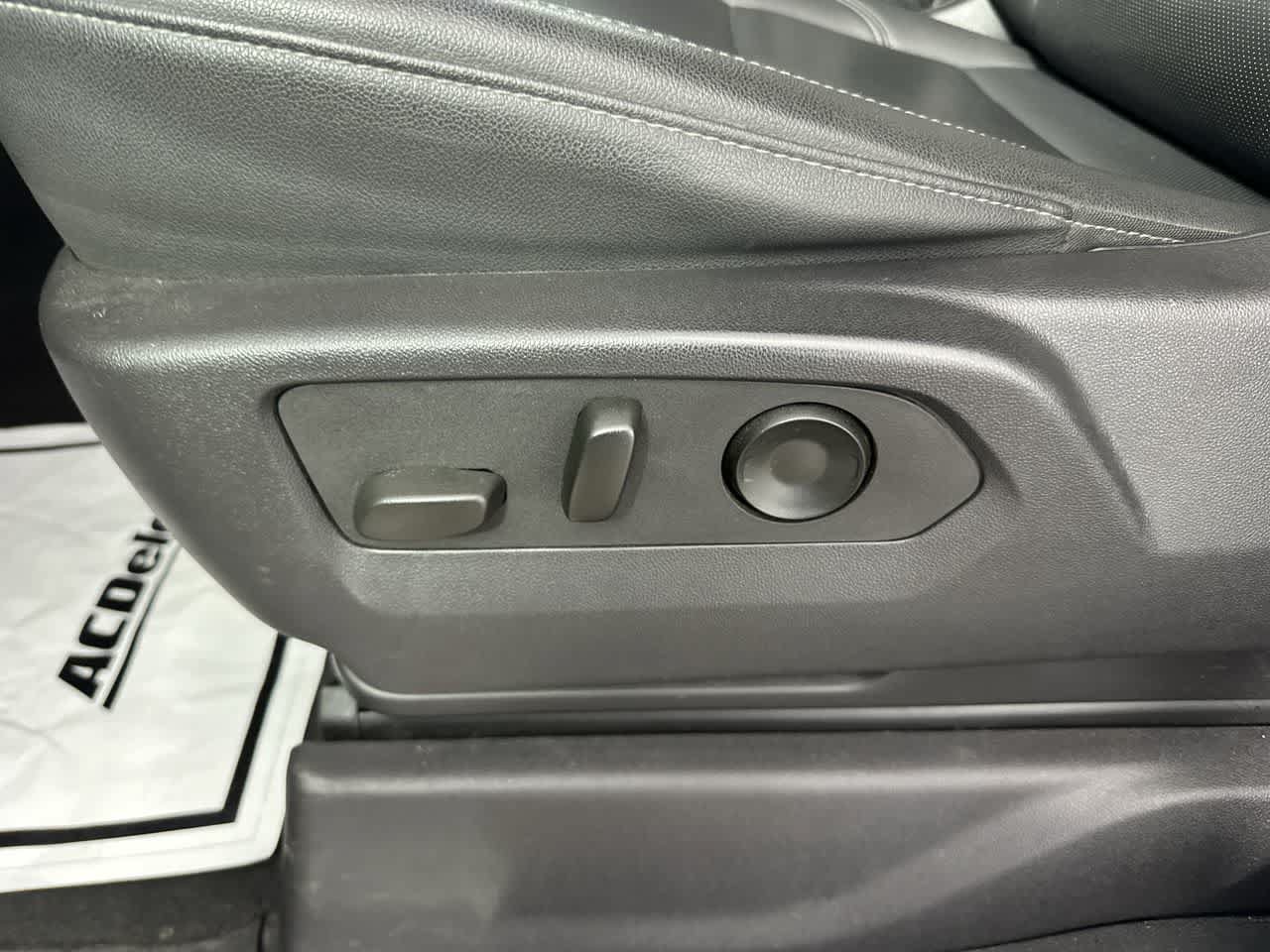 Used 2024 GMC Sierra 1500 SLT RWD image 14