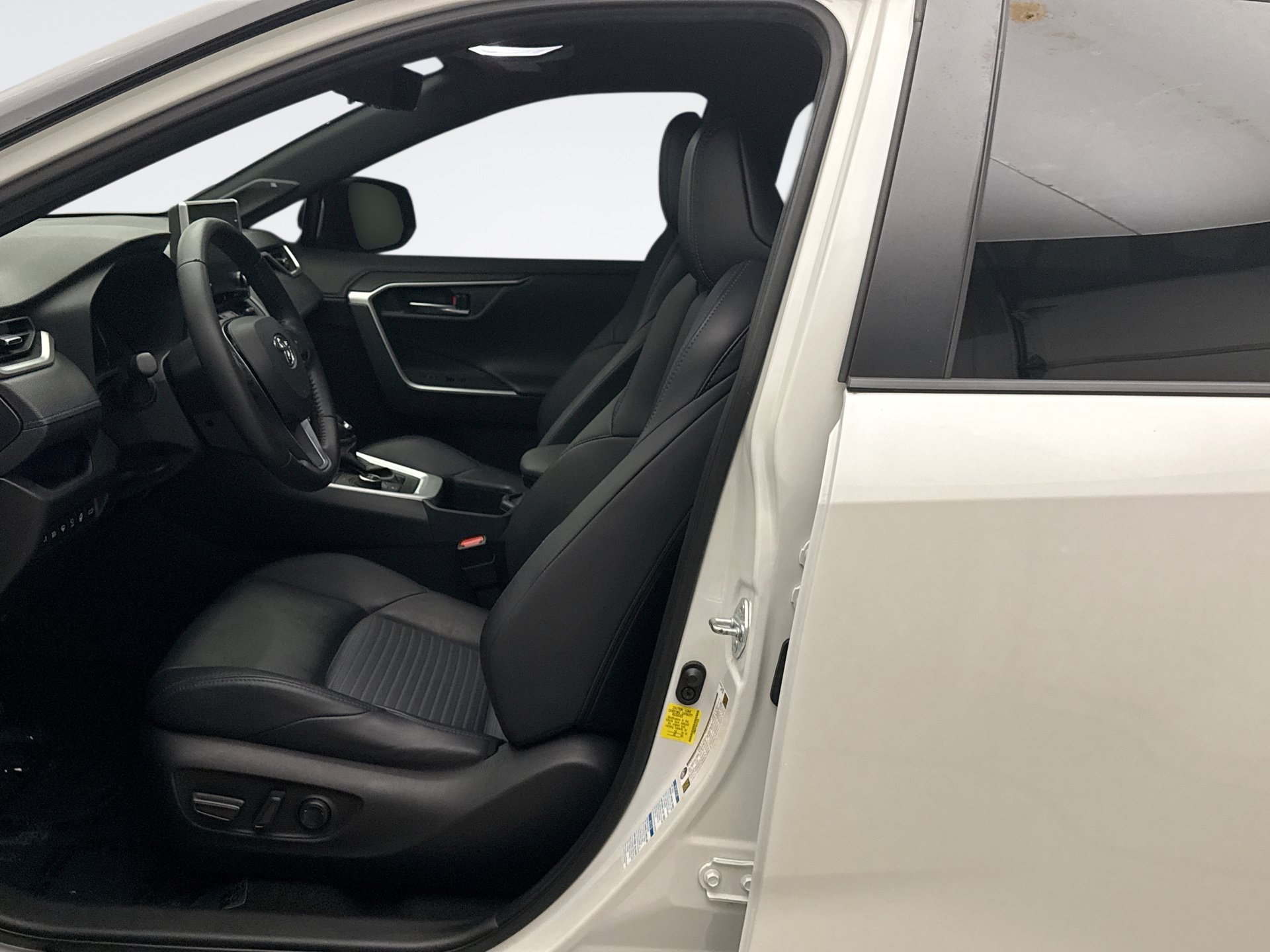 Used 2022 Toyota RAV4 XSE AWD/4WD image 11