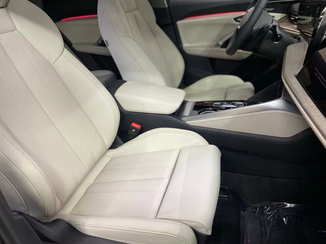 New 2025 Audi Q5 Prestige image 8