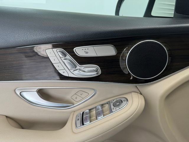 Used 2022 Mercedes-Benz GLC 300 image 36