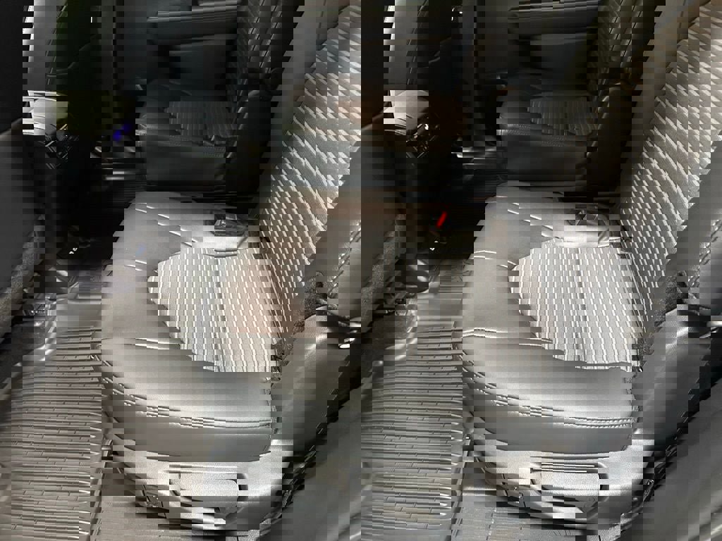 Used 2025 Toyota Highlander XSE image 49