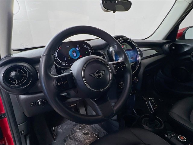 Used 2022 MINI Cooper 4-Door Hardtop image 13