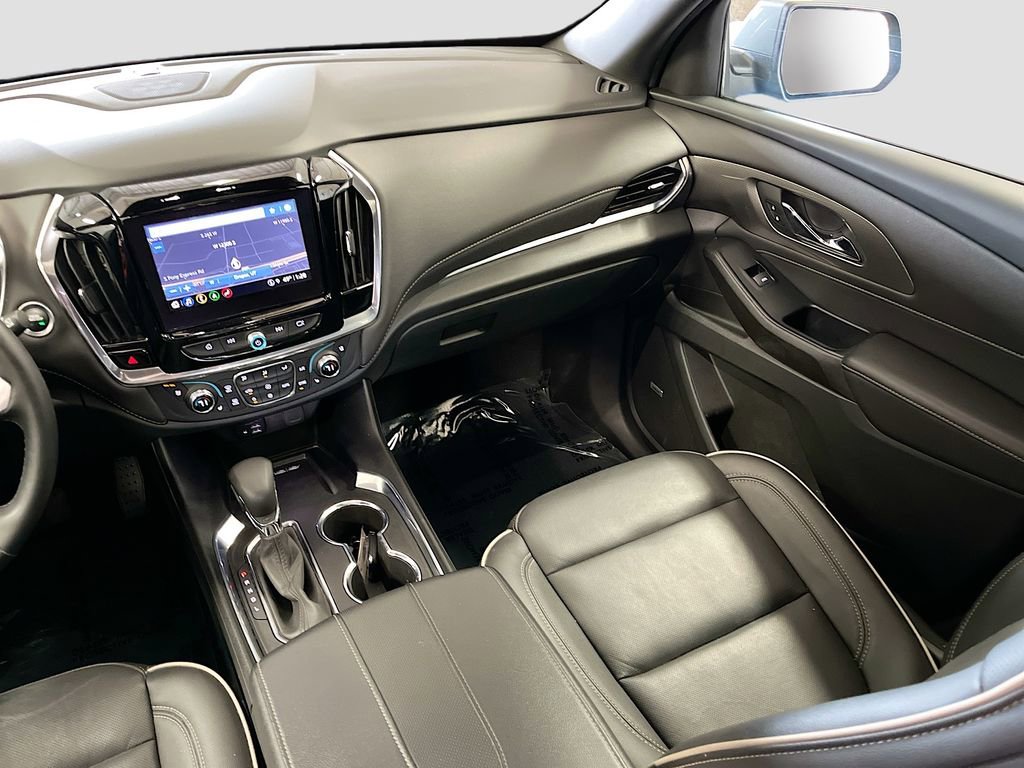 Used 2023 Chevrolet Traverse Premier AWD/4WD image 25