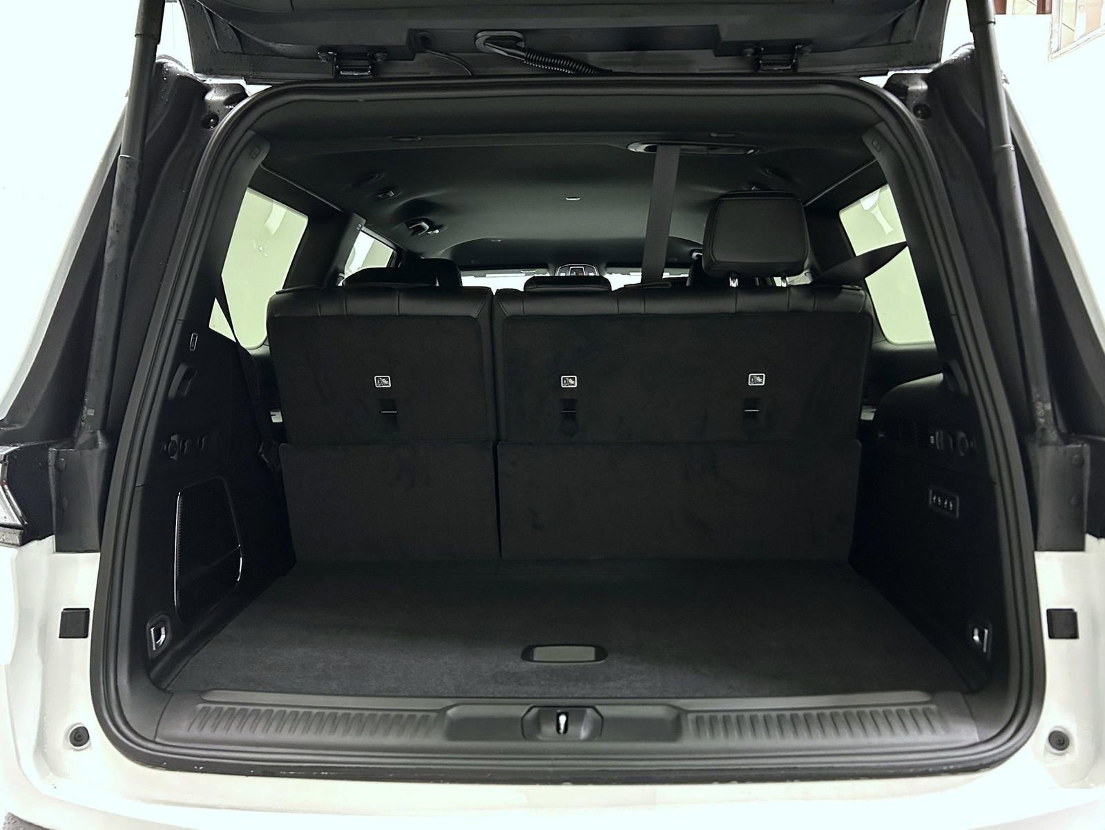 New 2026 Jeep Grand Wagoneer Limited w/ HD Trailer Tow Package AWD/4WD image 9