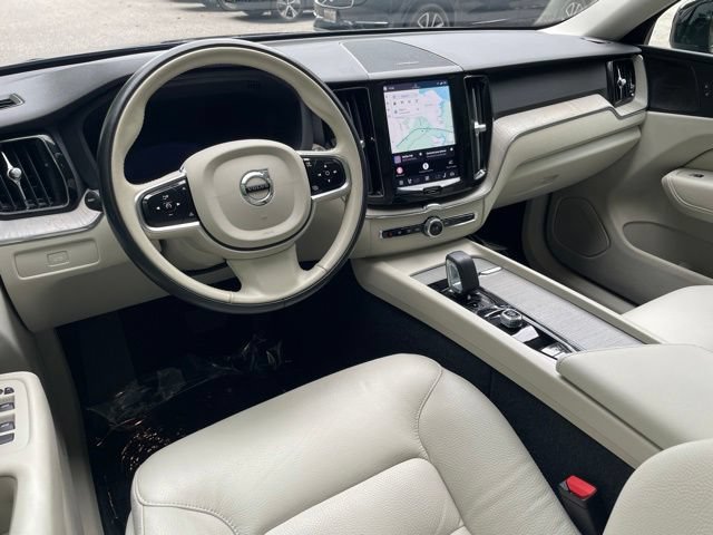 Certified 2024 Volvo XC60 B5 Plus w/ Climate Package AWD/4WD image 17