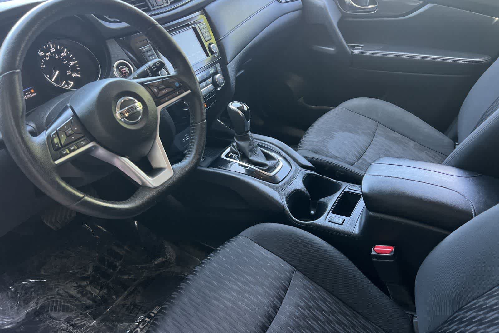 Used 2020 Nissan Rogue SV w/ Premium Package FWD image 12