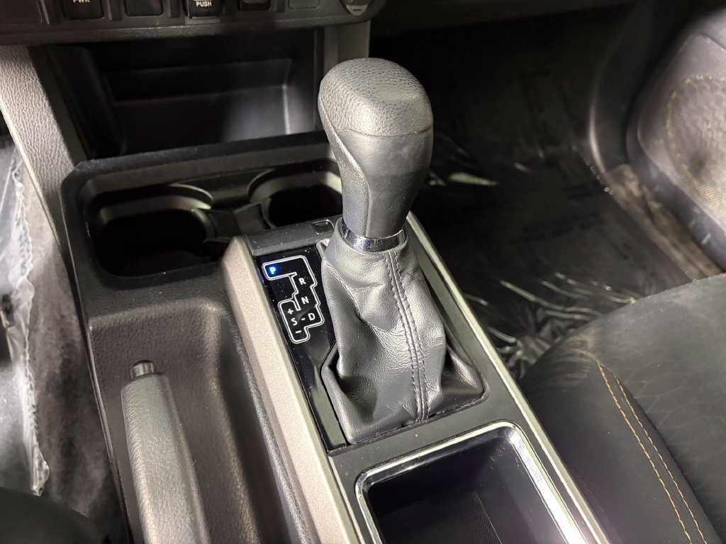Used 2018 Toyota Tacoma SR5 RWD image 19