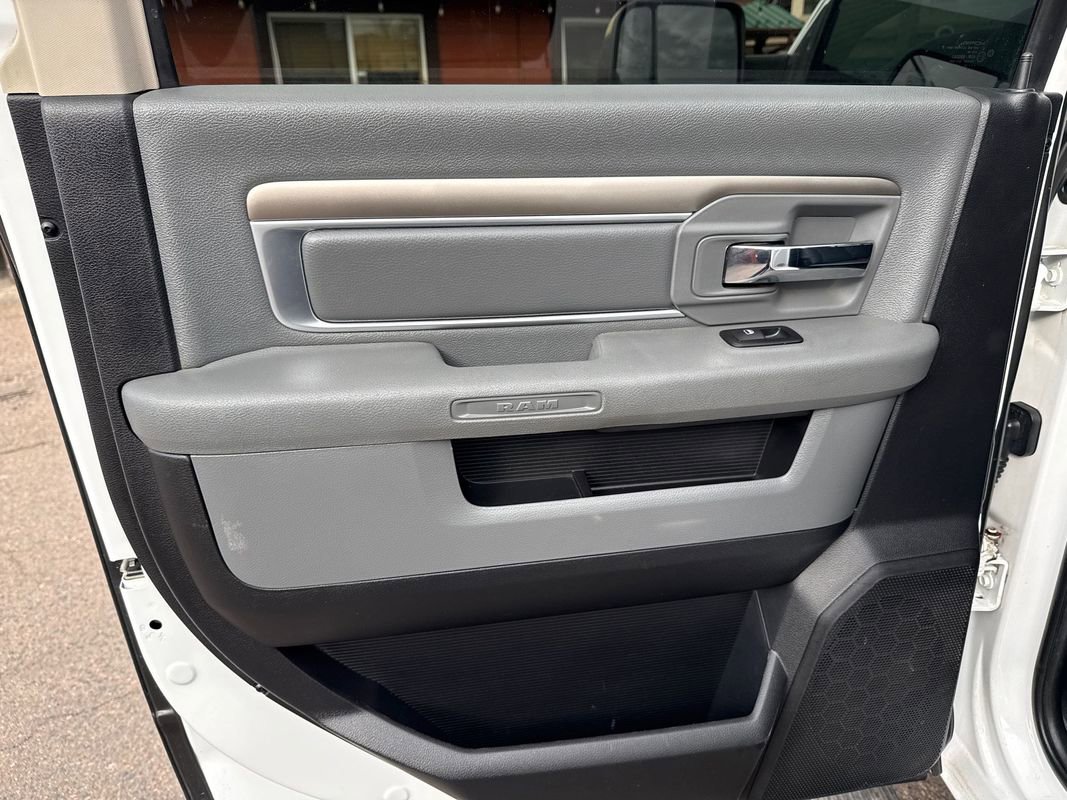 Used 2016 RAM 2500 SLT AWD/4WD image 29