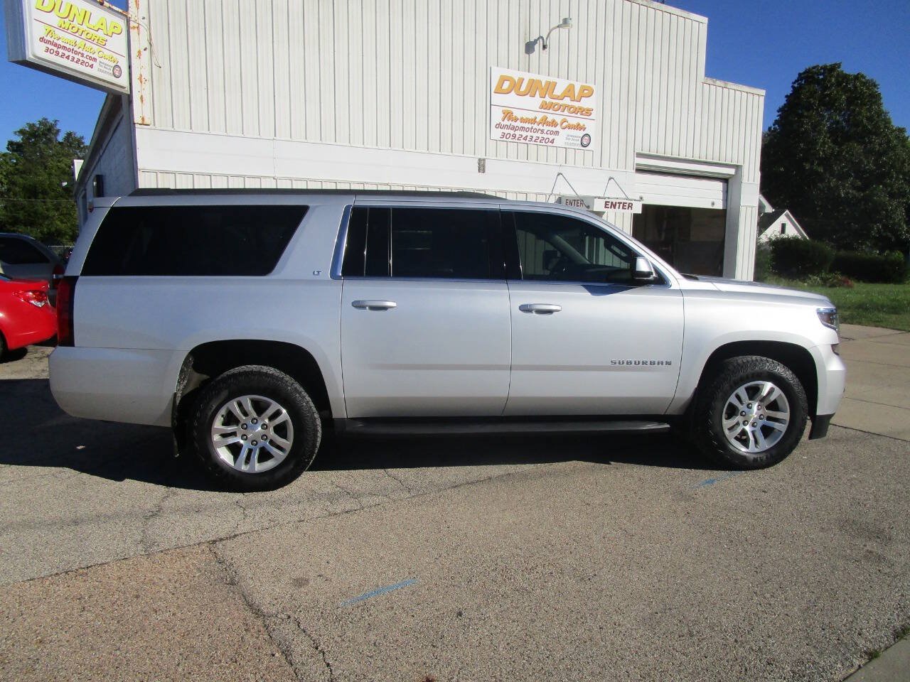 Used 2019 Chevrolet Suburban LT AWD/4WD image 6