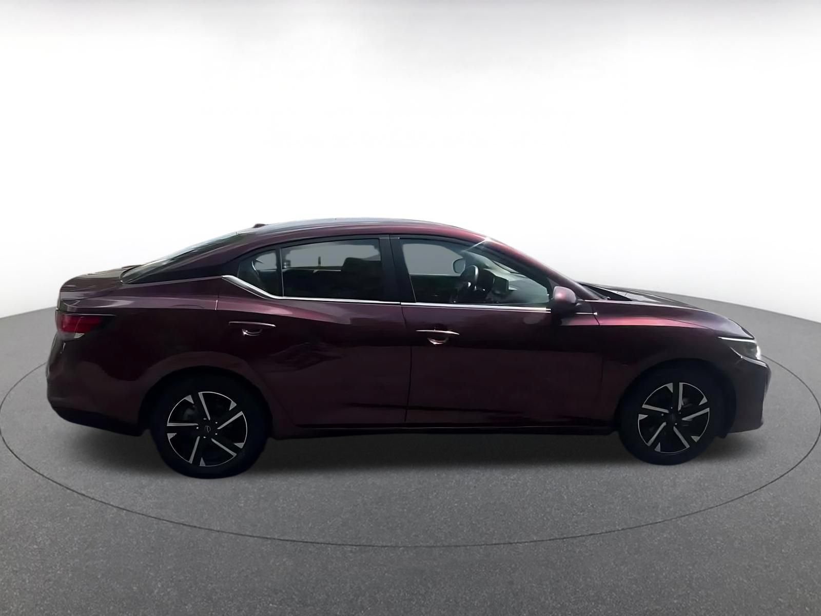 Used 2025 Nissan Sentra SV FWD image 15
