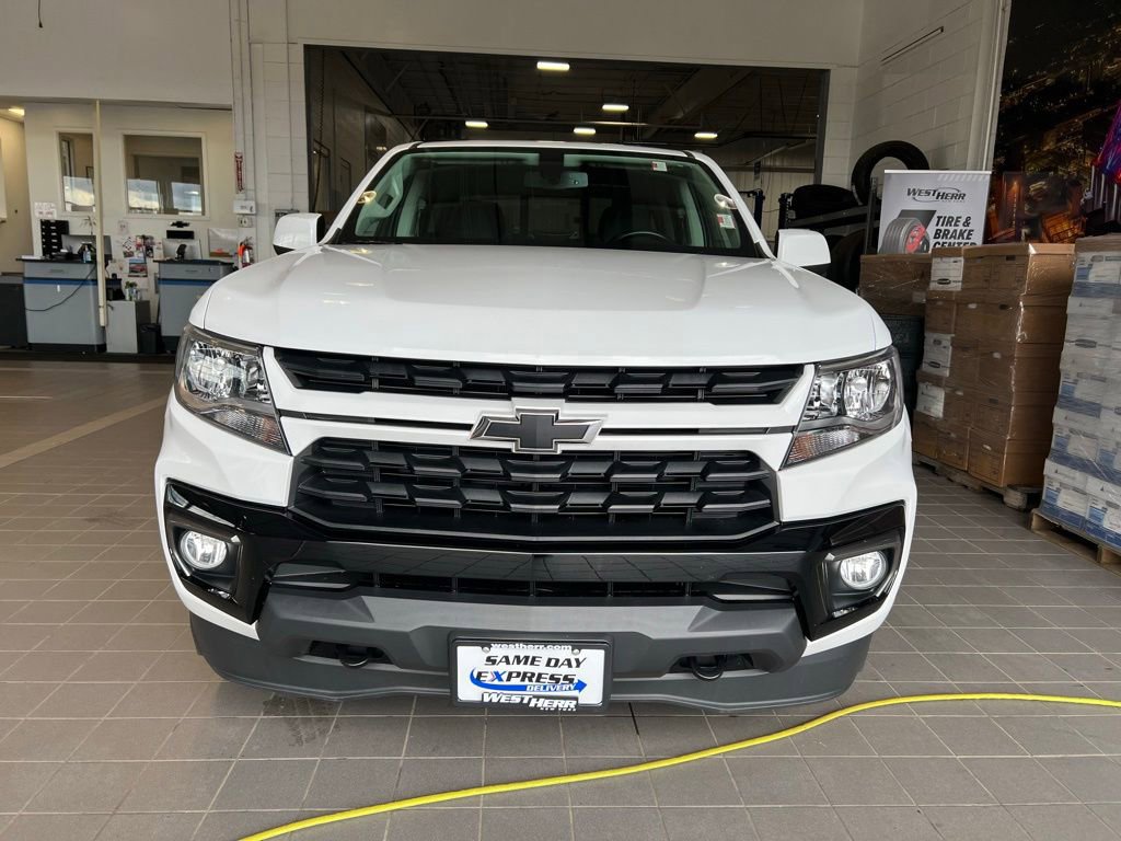 Used 2022 Chevrolet Colorado LT w/ LT Convenience Package AWD/4WD image 2