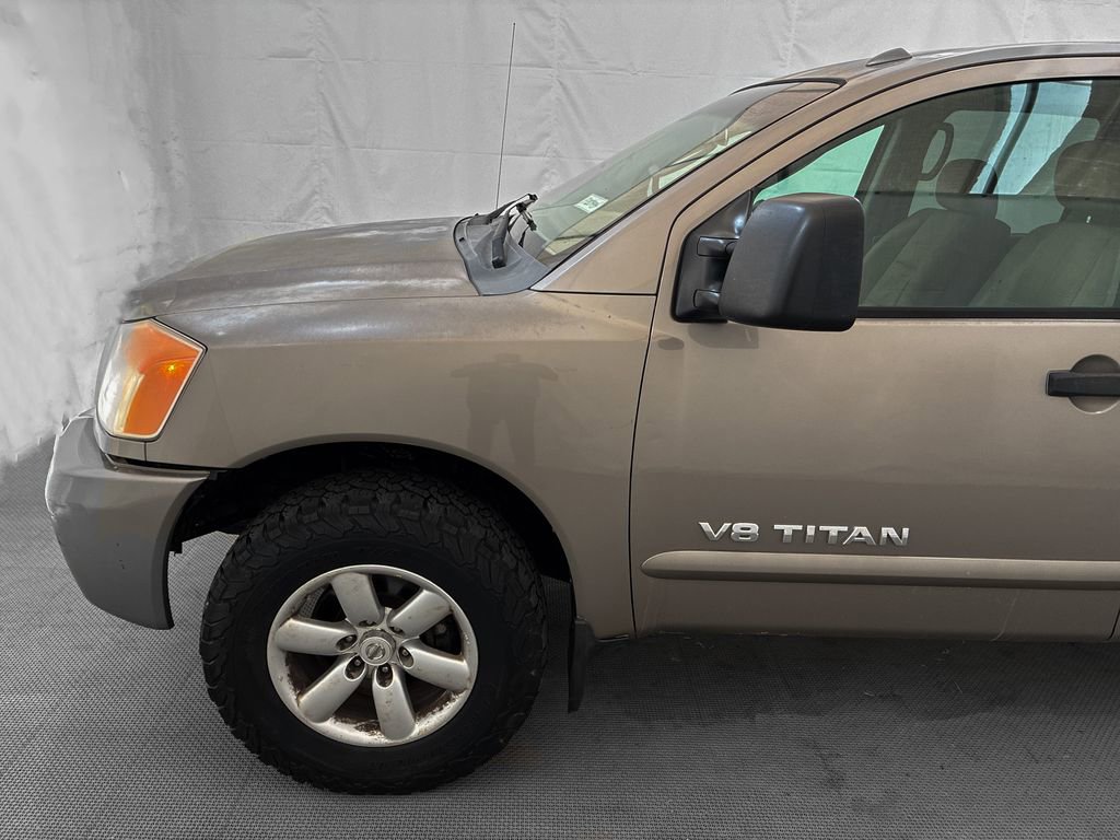 Used 2008 Nissan Titan SE image 3