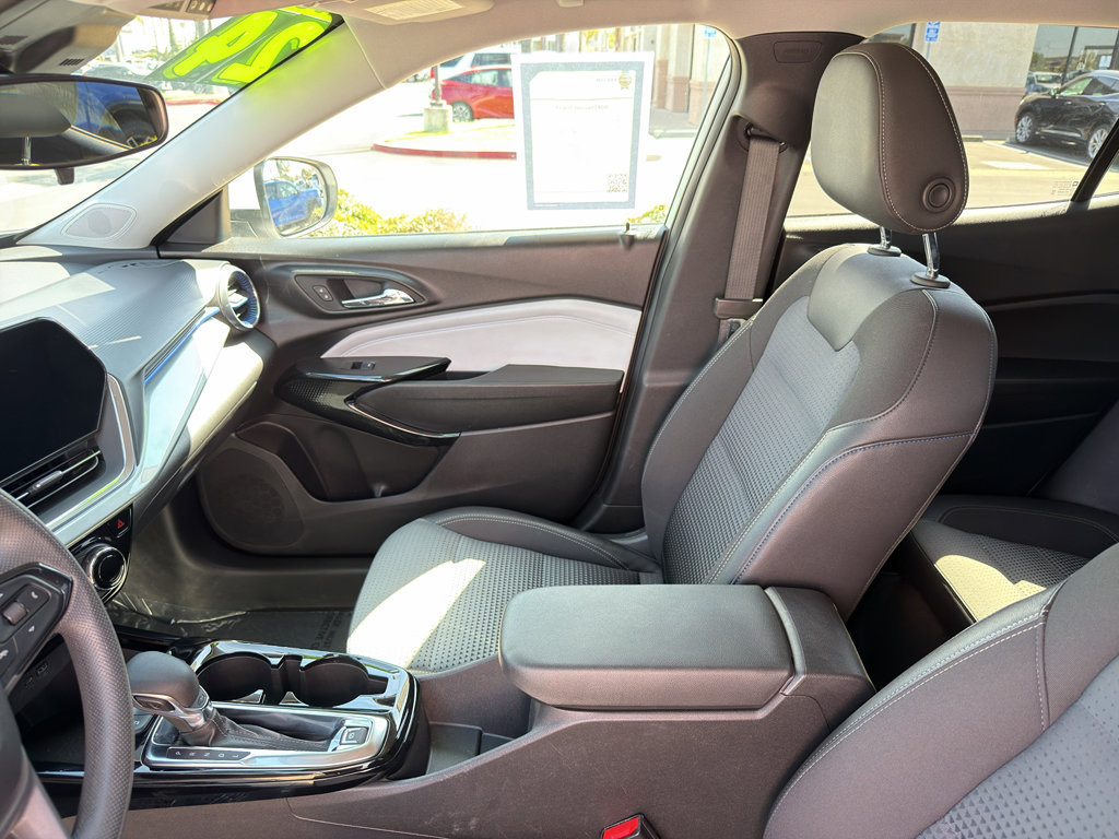 Used 2024 Chevrolet Trax LT image 15