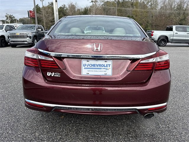 Used 2017 Honda Accord LX image 4