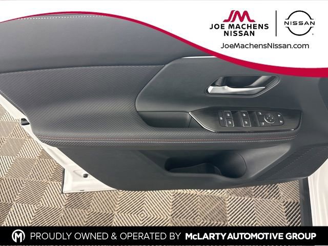 Used 2025 Nissan Kicks SR image 18