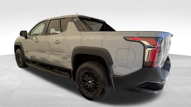 Used 2025 Chevrolet Silverado EV LT AWD/4WD image 2
