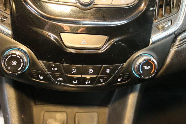 Used 2018 Chevrolet Cruze Premier FWD image 25