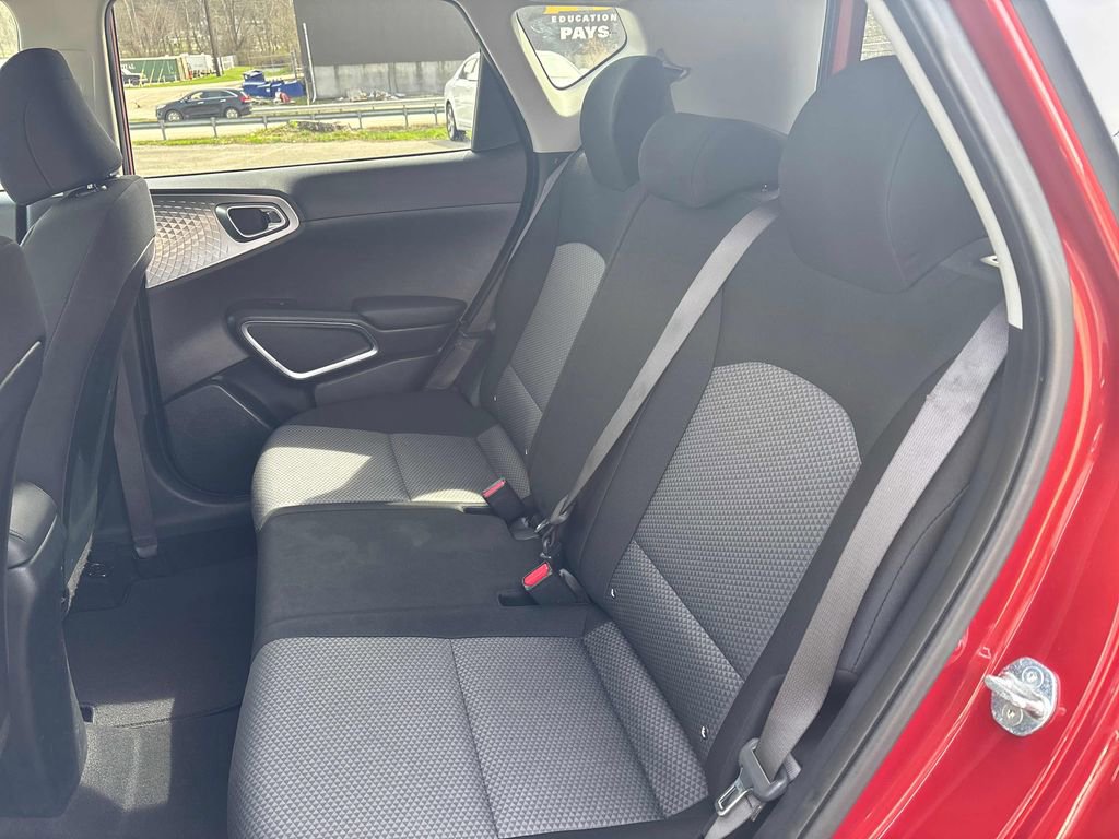 Used 2023 Kia Soul LX w/ LX Technology Package image 23