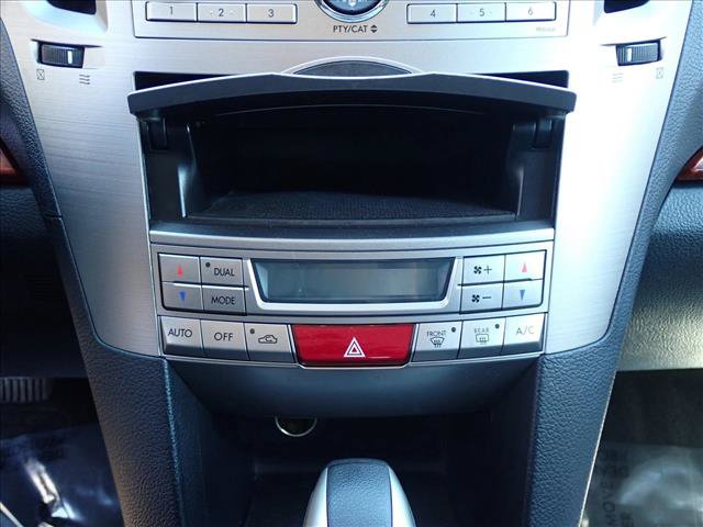 Used 2011 Subaru Outback 2.5i Limited AWD/4WD image 17