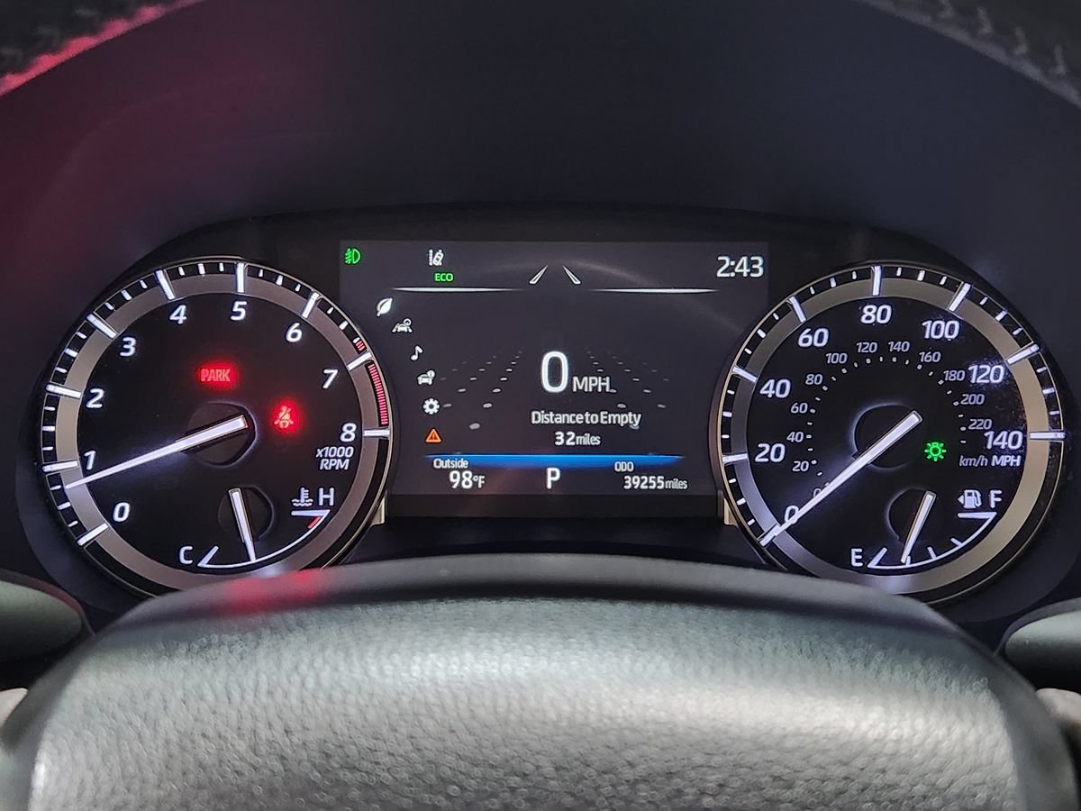Used 2022 Toyota Highlander Limited FWD image 35
