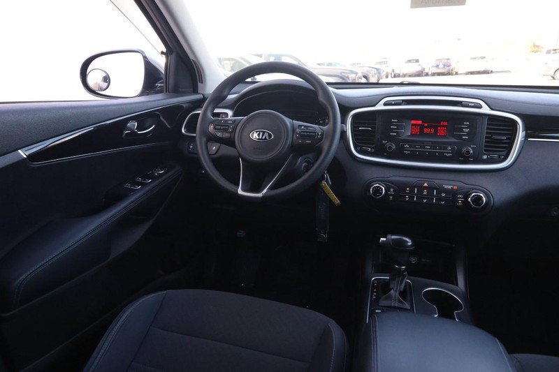 Used 2017 Kia Sorento L image 19