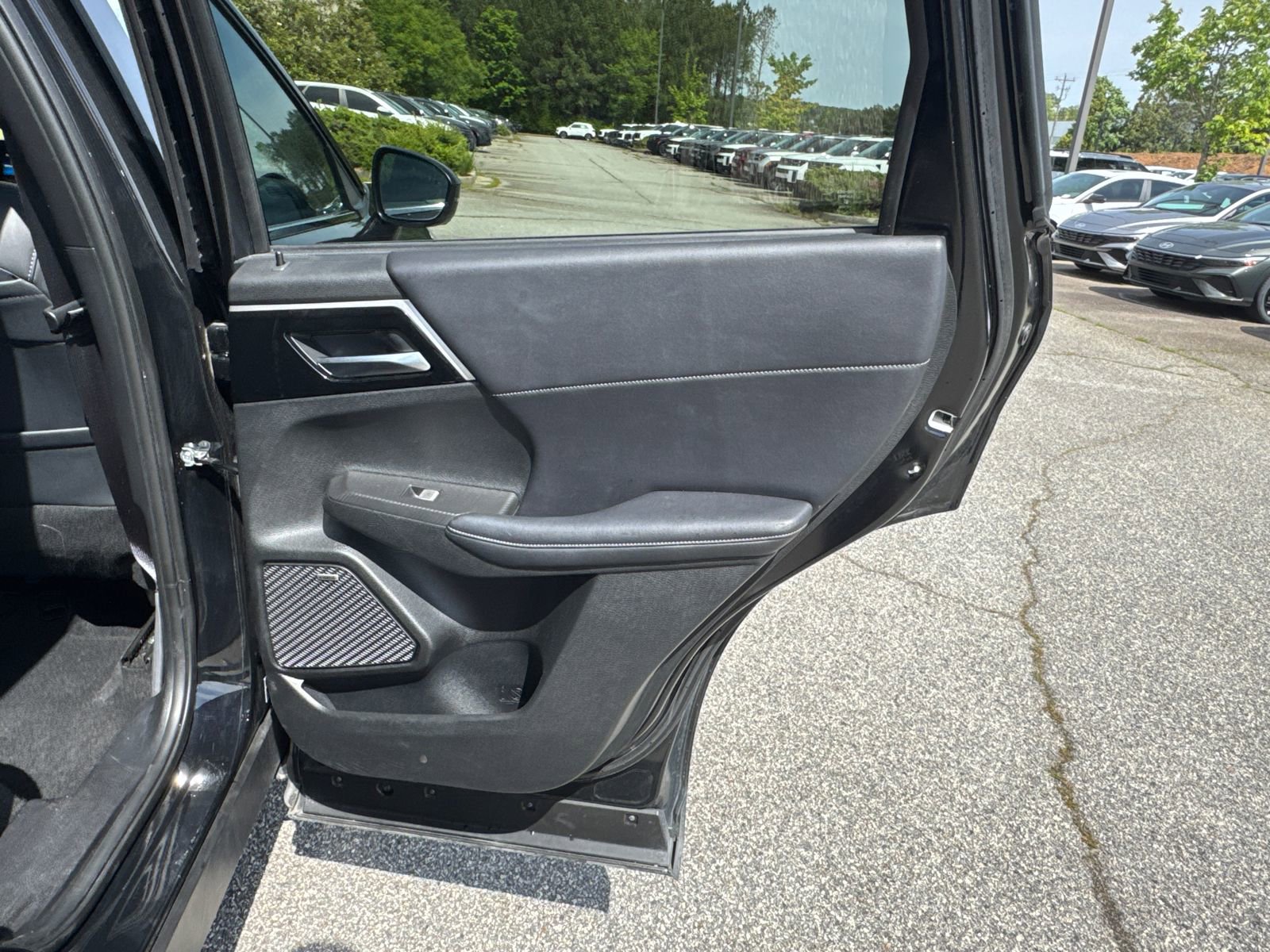 Used 2025 Mitsubishi Outlander SE FWD image 16