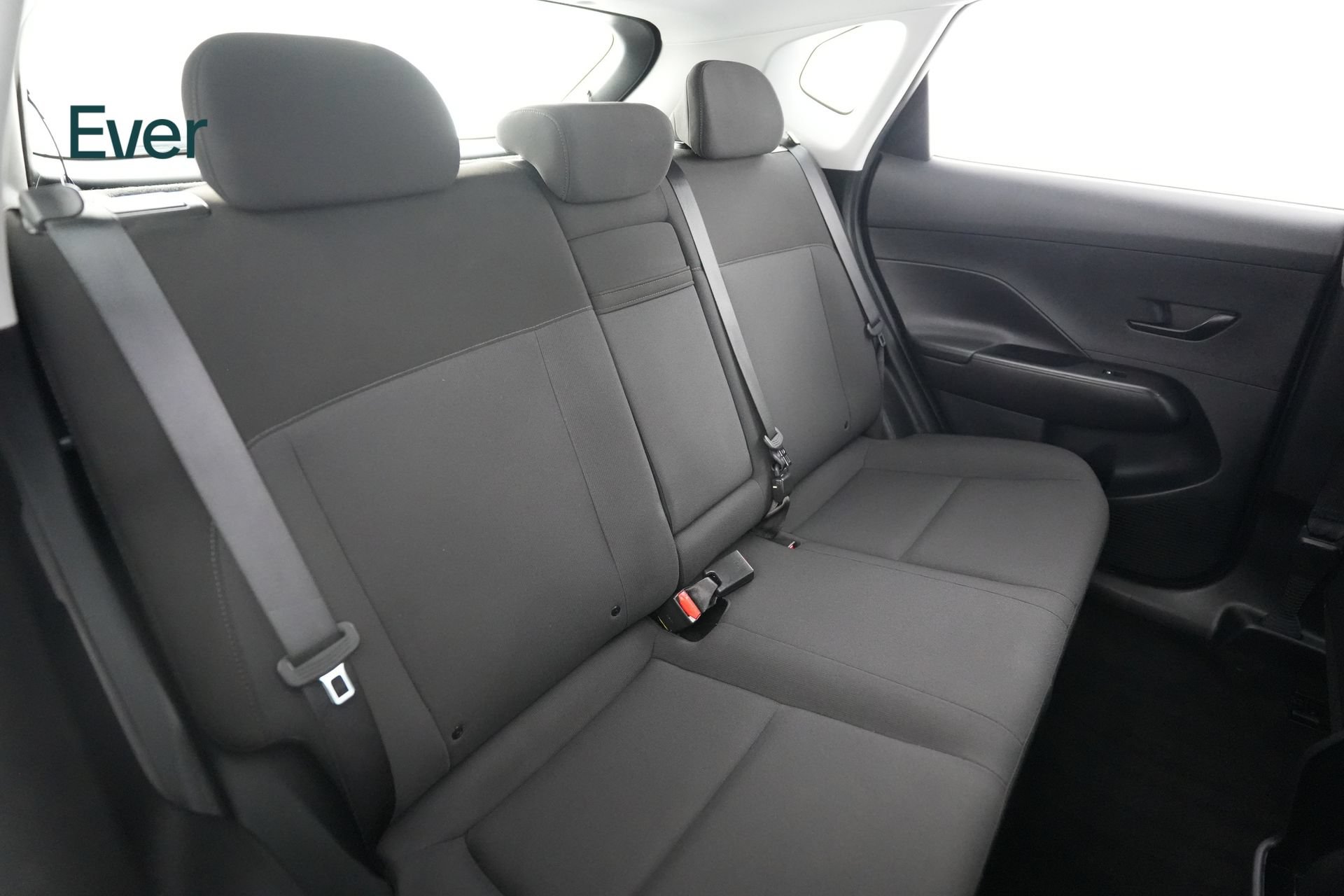 Used 2024 Hyundai Kona SE FWD image 5