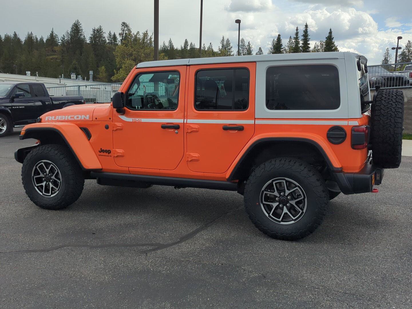 New 2026 Jeep Wrangler Unlimited Rubicon AWD/4WD image 4
