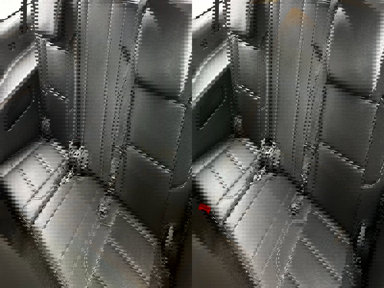 Used 2018 Chevrolet Suburban Premier image 15