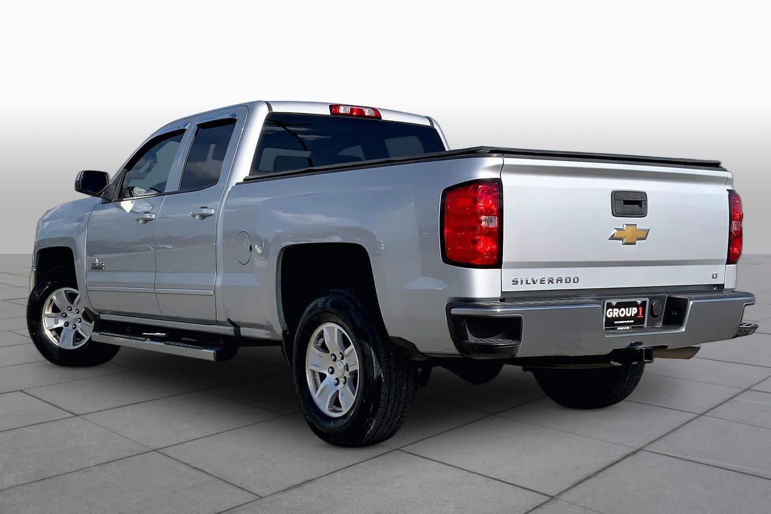 Used 2017 Chevrolet Silverado 1500 LT w/ Texas Edition RWD image 11