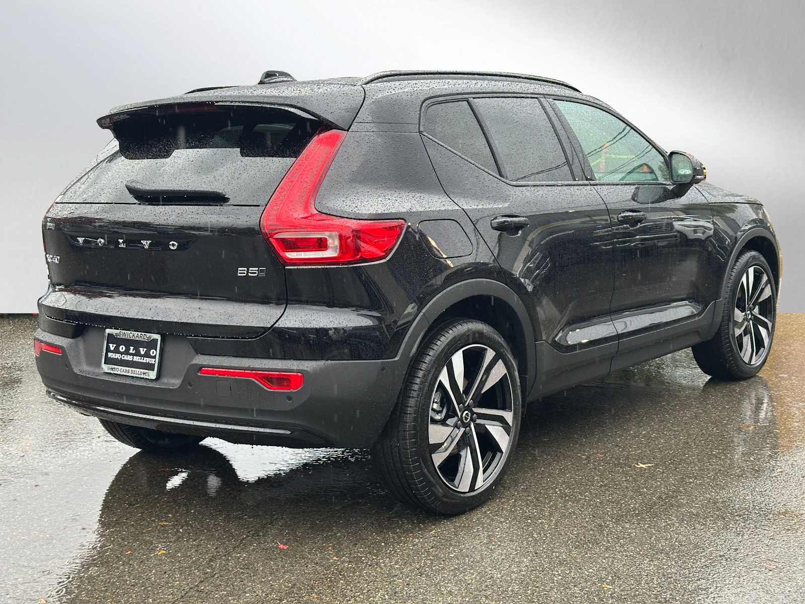 New 2026 Volvo XC40 B5 Plus w/ Climate Package image 11