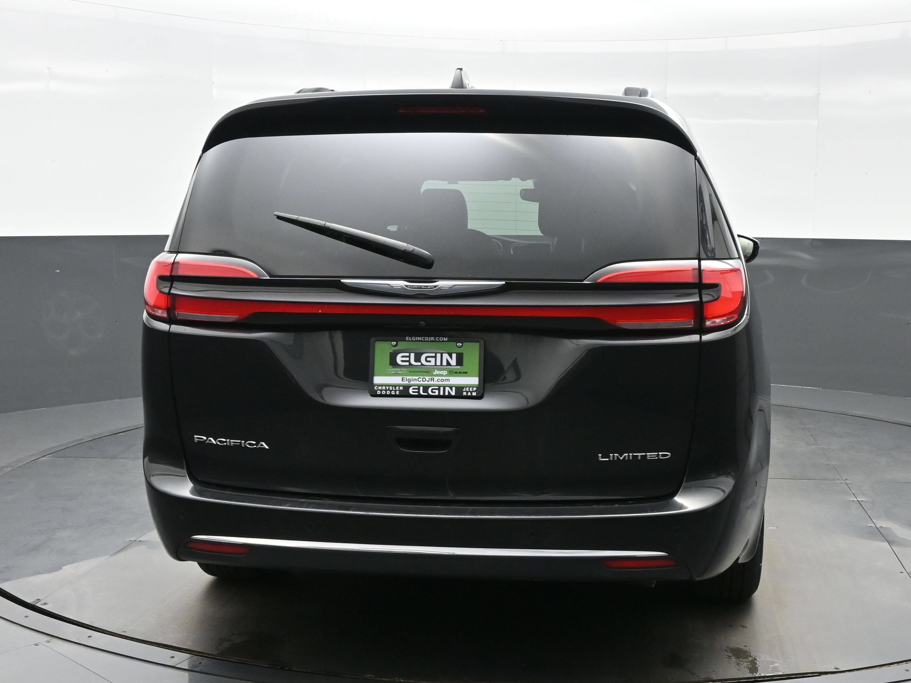 Used 2022 Chrysler Pacifica Limited FWD image 7