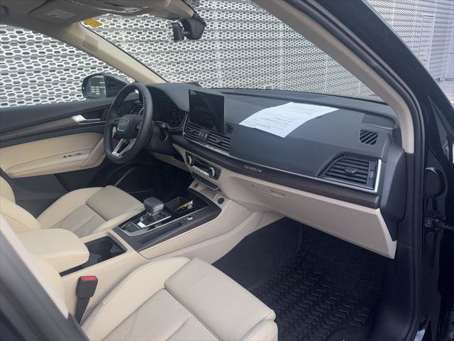 Certified 2025 Audi Q5 2.0T Premium Plus w/ Premium Plus Package AWD/4WD image 6