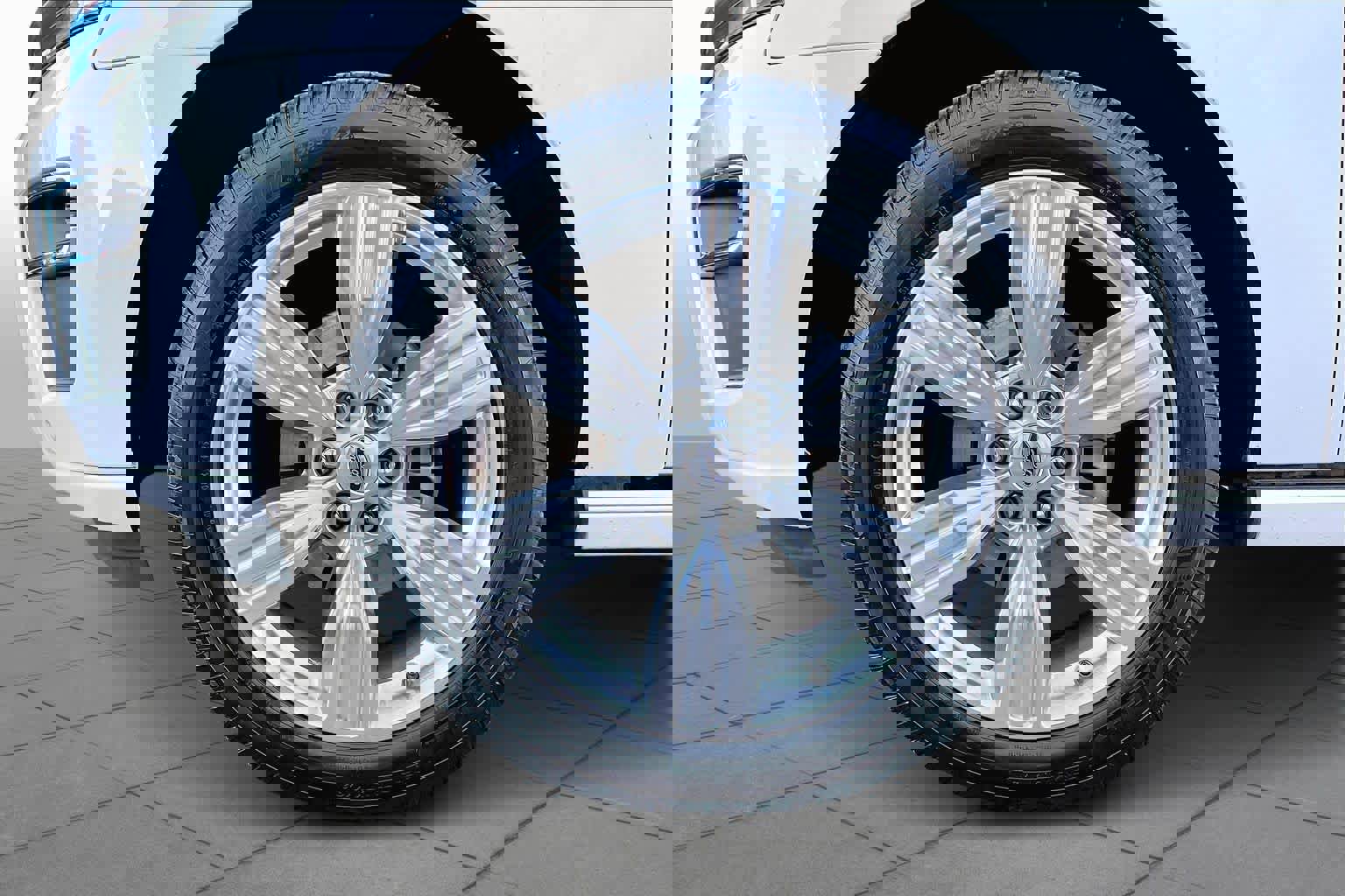 Used 2023 Ford Expedition Platinum image 10