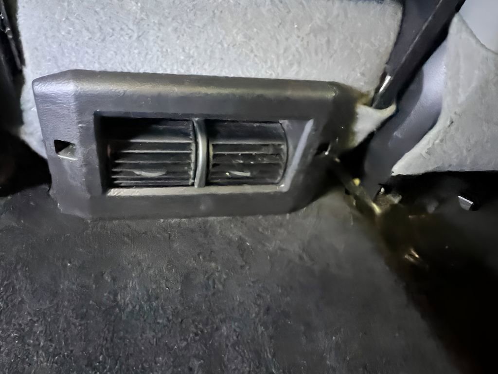 Used 2017 RAM 1500 Classic SLT image 38