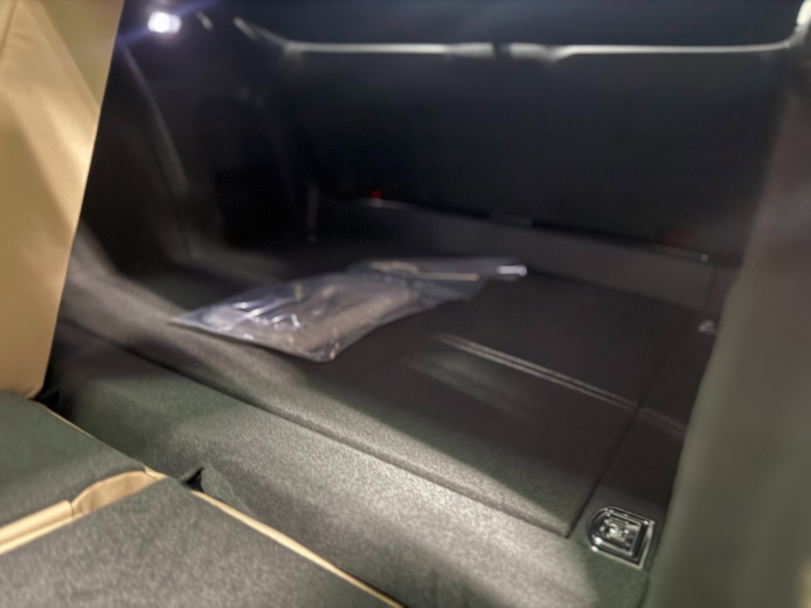 New 2026 Porsche Macan image 18