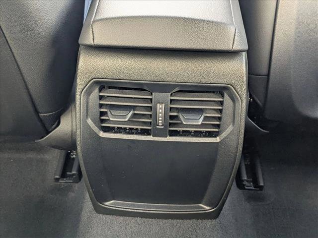 Used 2025 BMW 230i 230i w/ Convenience Package image 17