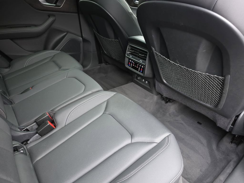 Used 2023 Audi Q8 Premium Plus w/ Premium Plus Package image 13