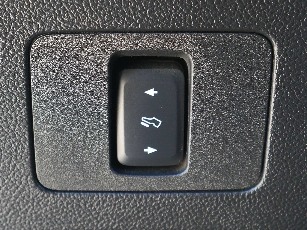 Used 2018 Ford F350 Lariat w/ Chrome Package AWD/4WD image 29