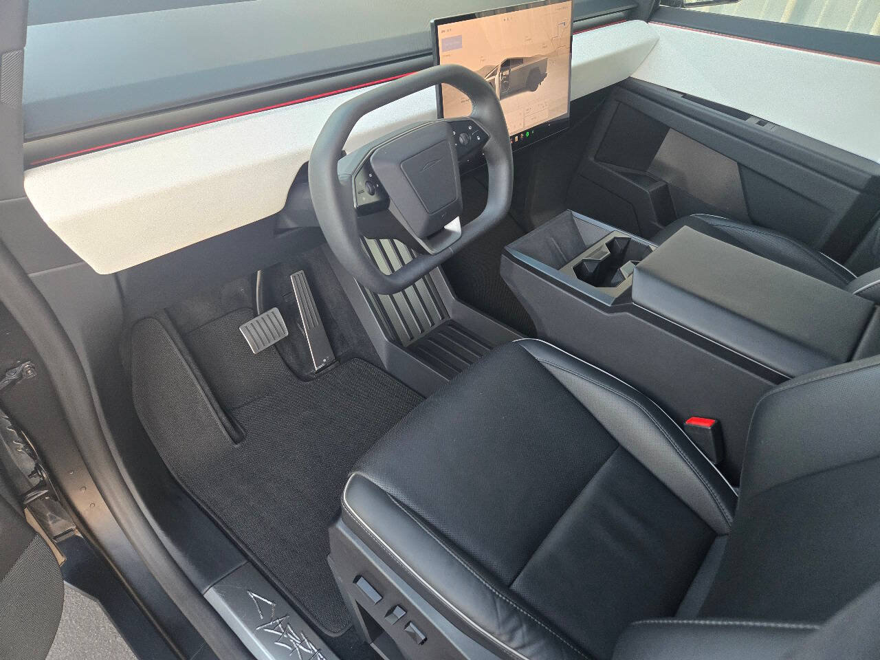 Used 2024 Tesla Cybertruck AWD Crew Cab image 20