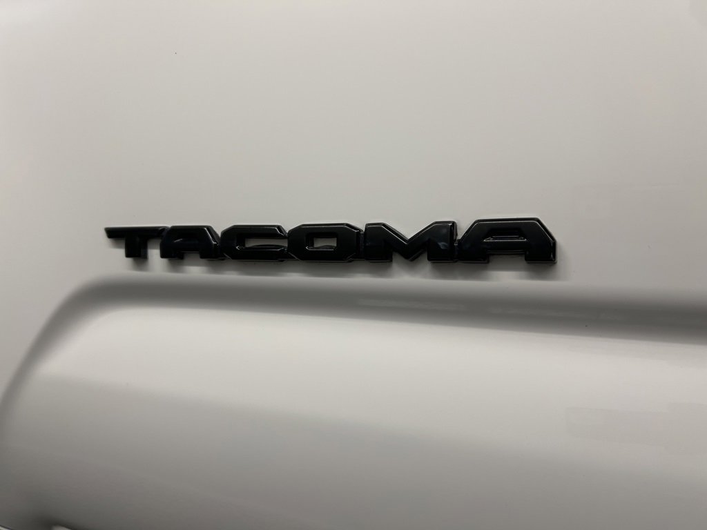 Used 2018 Toyota Tacoma TRD Off-Road image 39