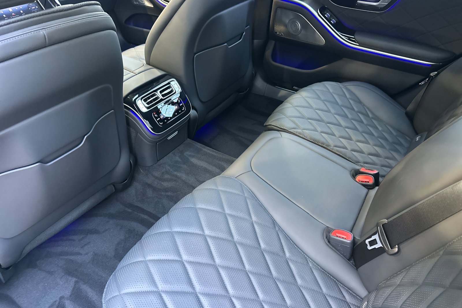 New 2025 Mercedes-Benz S 580 4MATIC Sedan image 12