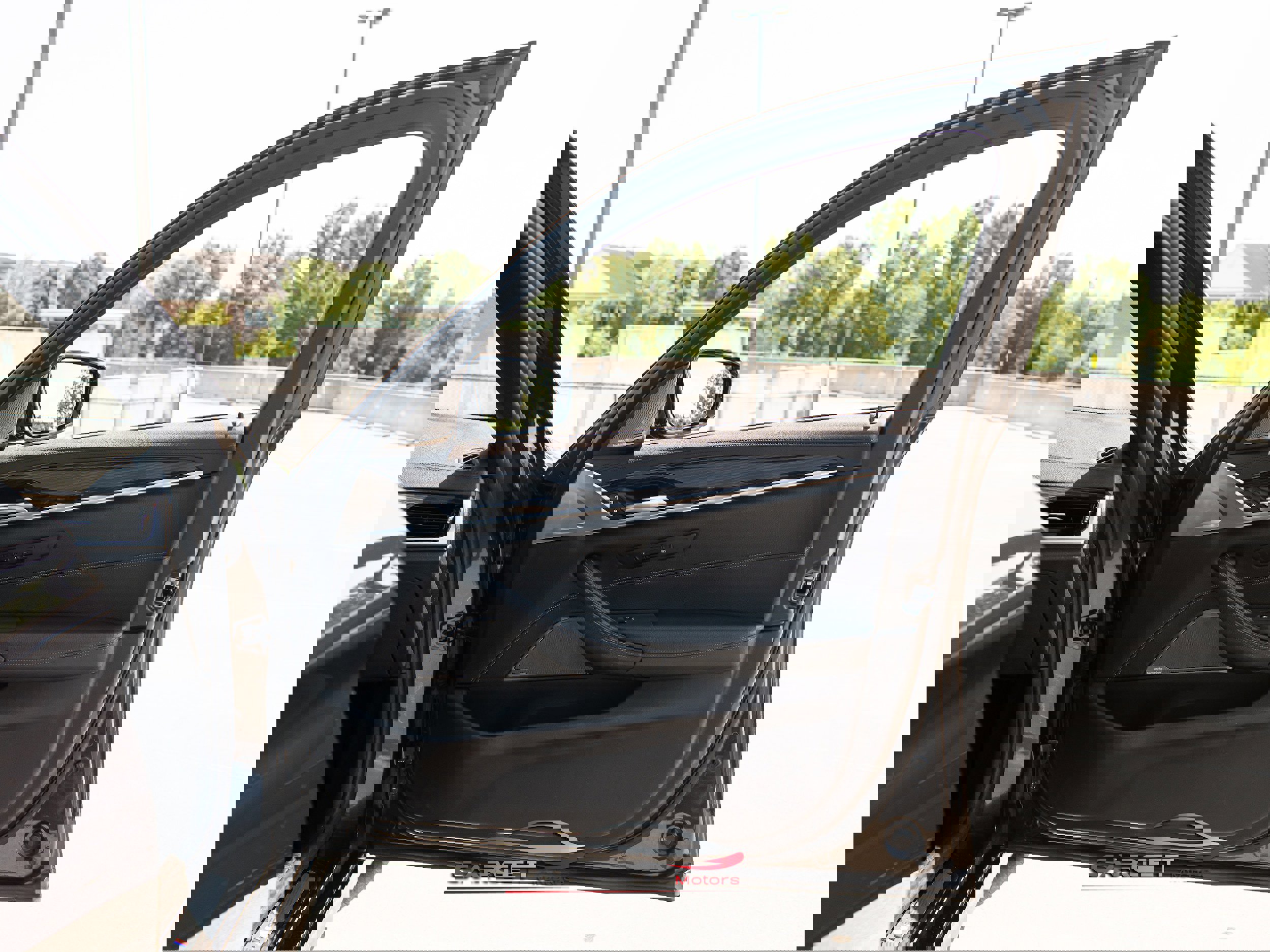 Used 2018 BMW 540i xDrive image 46