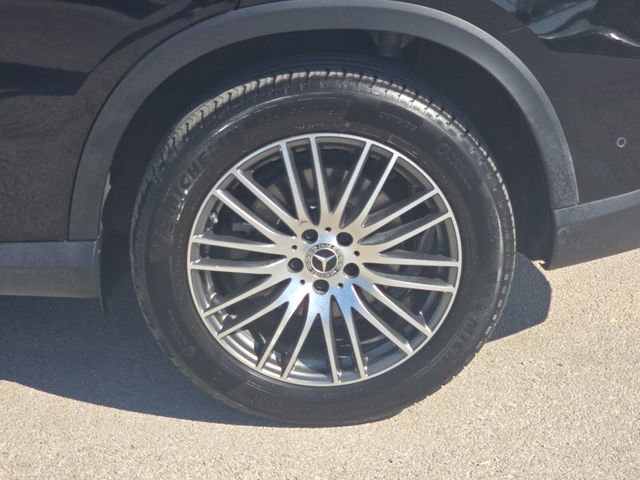 Used 2024 Mercedes-Benz GLC 300 4MATIC image 34