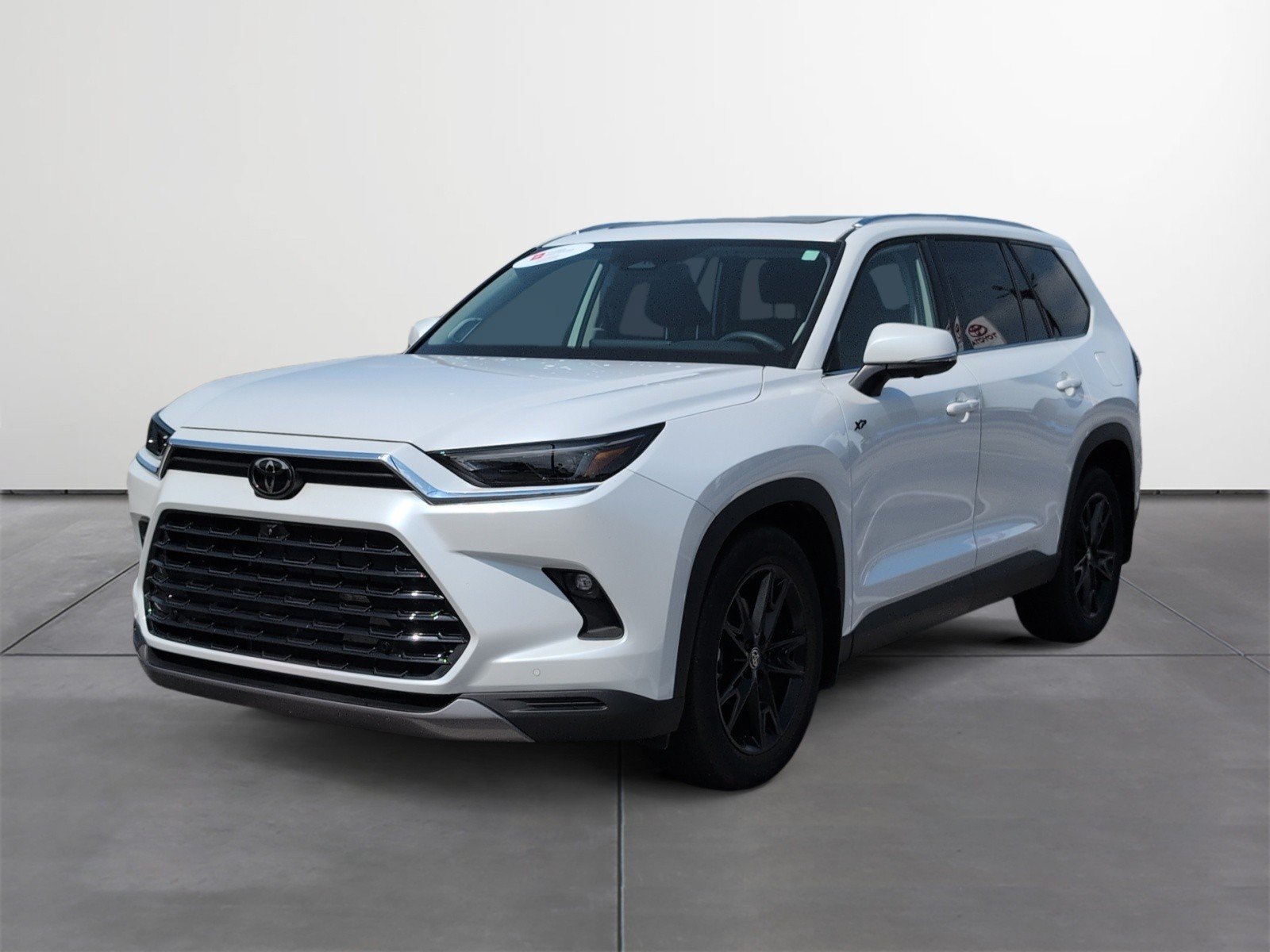 Certified 2025 Toyota Grand Highlander AWD image 2