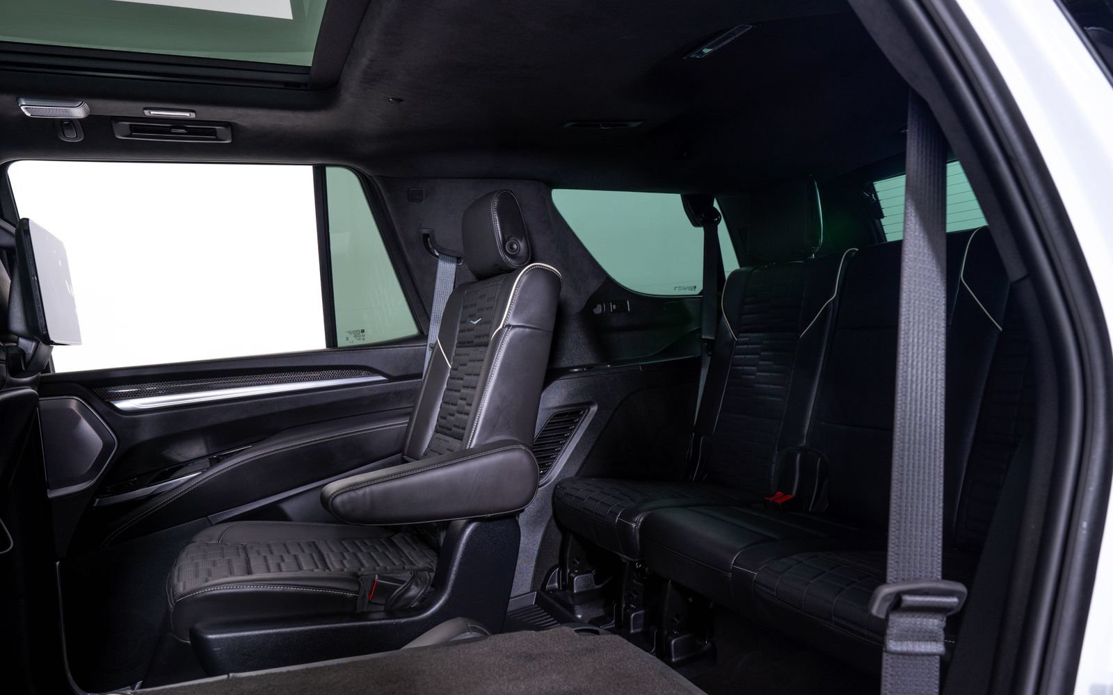 Used 2026 Cadillac Escalade V w/ LPO, Floor Liner Package AWD/4WD image 21