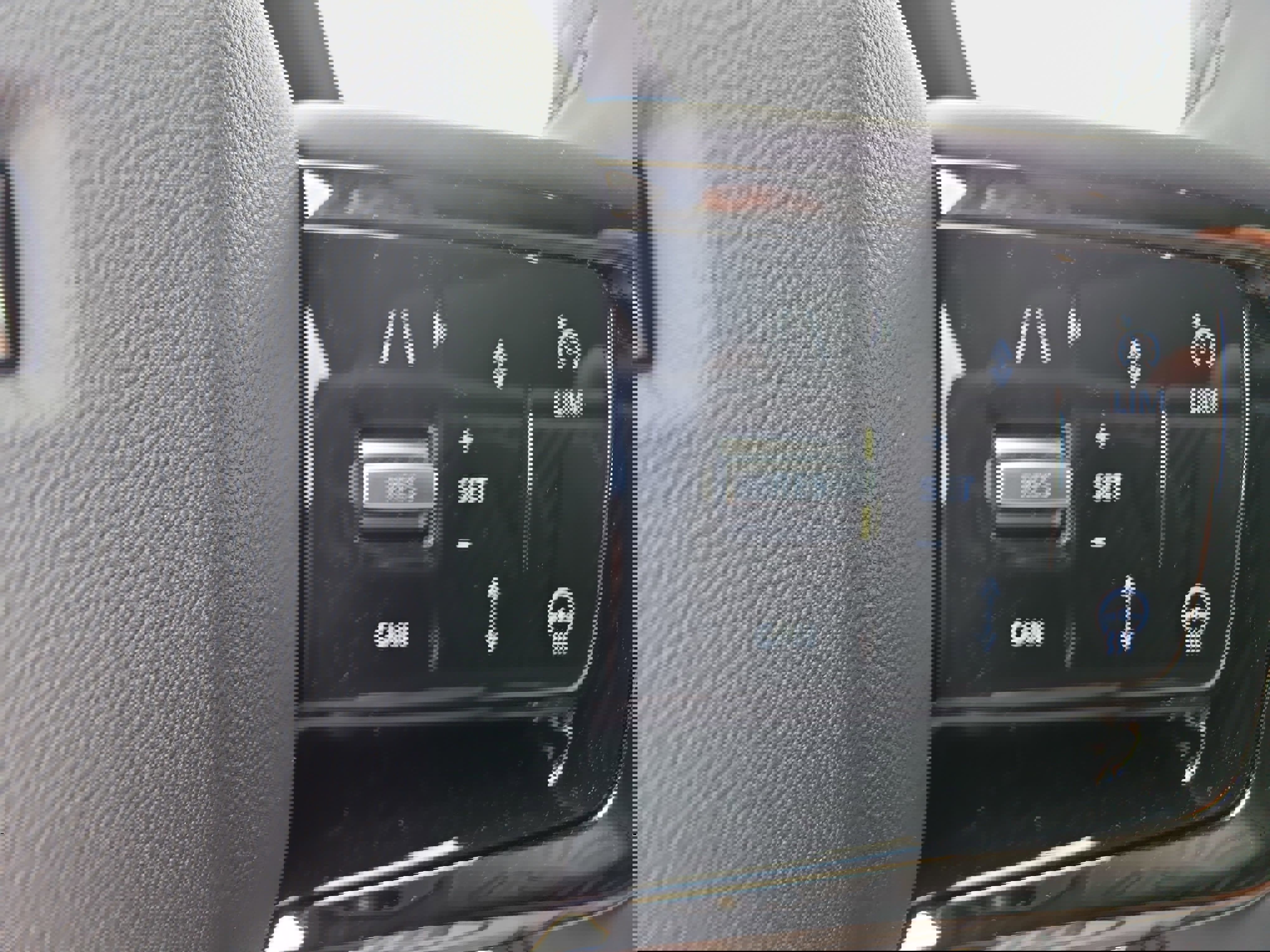 New 2026 Land Rover Range Rover Evoque S image 18